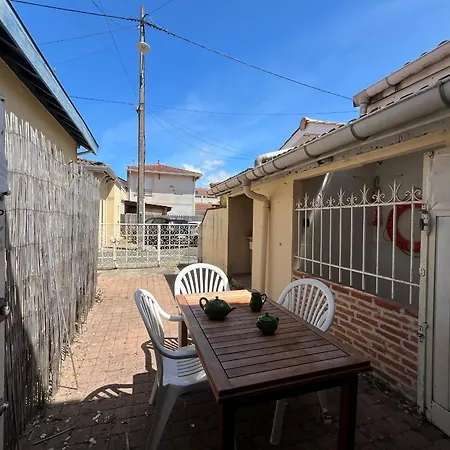 Charmante Maisonnette T2 Bis A Arcachon, Proche Plage Et Centre, Avec Cour/prevu Pour 6 Pers. - Fr-1-319-564 Feriehus *